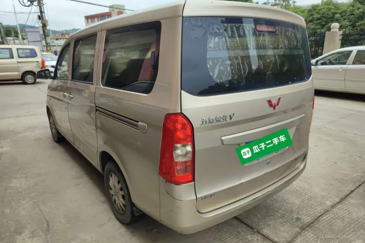 Used Wuling Rongguang V 2018 1.5L Standard Version
