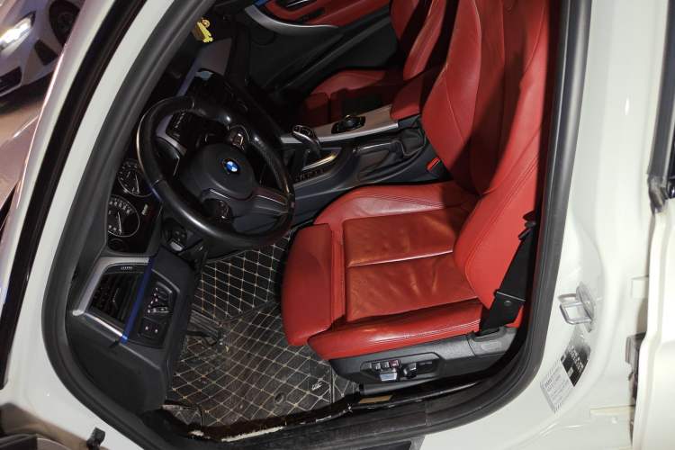 Used BMW 3 Series 2019 320i M Sport Package
