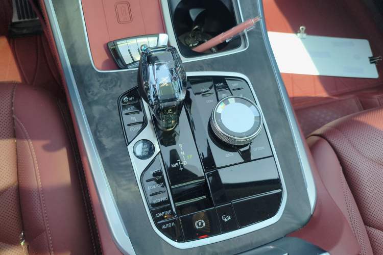 Used BMW X5 2022 Restyled xDrive 30Li Luxury Version M Sport Package Gear Lever