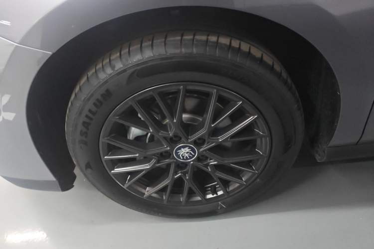 Used BYD Qin PLUS 2025 EV Smart Drive Edition 420KM Leading Model