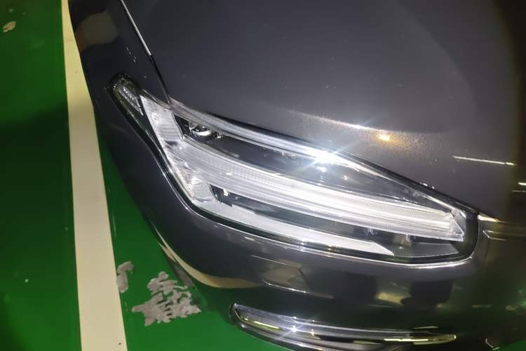 Used Volvo XC90 2019 T6 Zhiya Edition 7-Seater China VI Standard Right Front Headlight