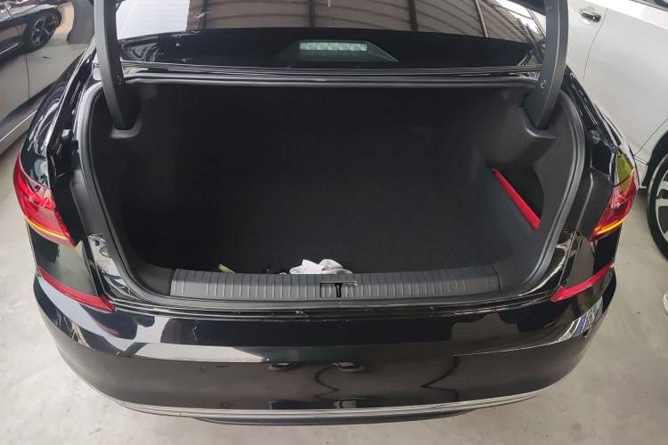 Used Volkswagen Passat 2024 330TSI Starry Elite Edition Trunk