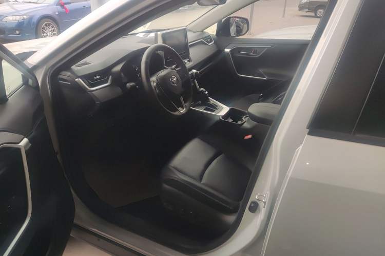 Used Toyota RAV4 2020 2.0L CVT Two-Wheel Drive Fashion PLUS Edition