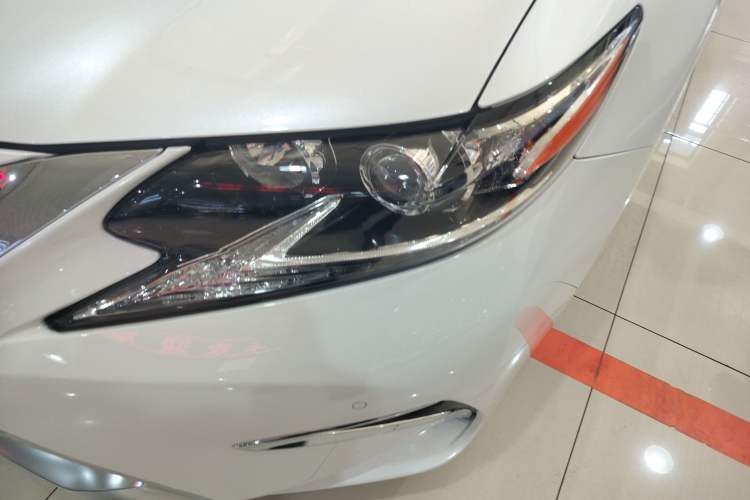 Used Lexus ES 2015 200 Elite Edition
