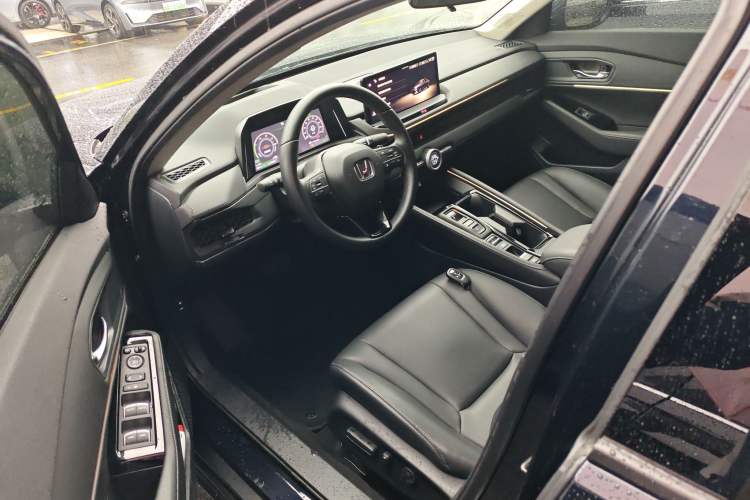 Used Honda Accord New Energy 2023 2.0L ePHEV Luxury Edition Left Front Seat