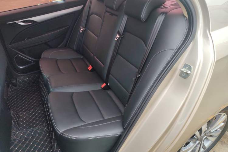 Used Geely Auto Emgrand 2018 1.5L CVT Upward Connect Edition Left Rear Seat