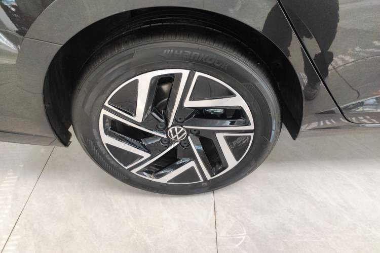 Used Volkswagen Sagitar 2026 Model 30 Million Units Selected 300TSI DSG Surpassing Edition Right Rear Wheel Hub