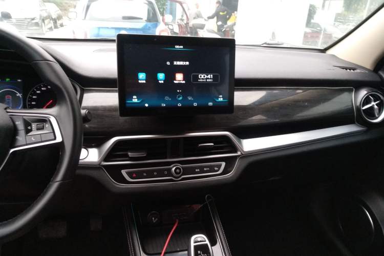 Used BYD Song 2020 Classic Edition 1.5T Automatic Elite Model Audio And AC Panel