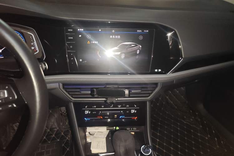 Used Volkswagen Sagitar 2021 280TSI DSG Excellence Edition Audio And AC Panel