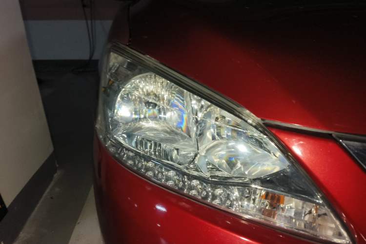 Used Nissan Sylphy 2014 1.6XV CVT Deluxe Edition Right Front Headlight