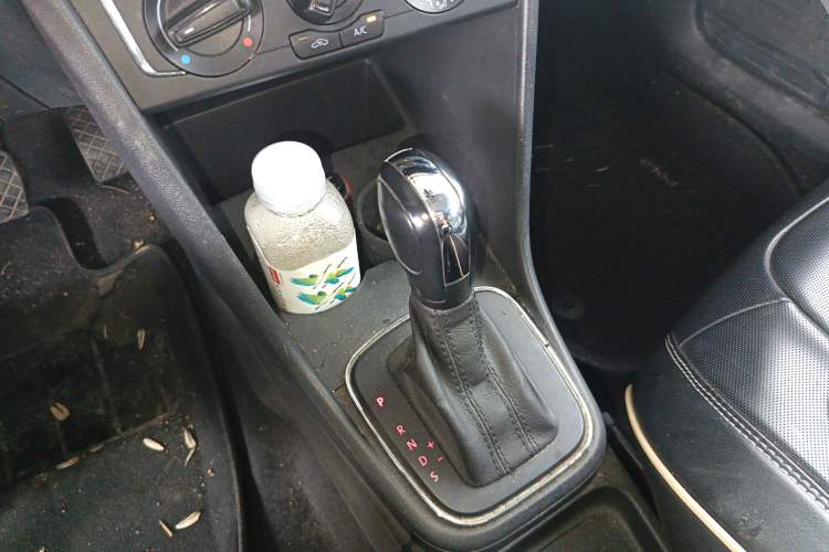 Used Volkswagen Polo 2014 1.6L Automatic Comfort Edition
