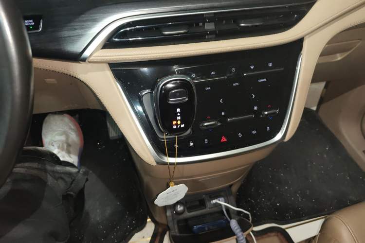 Used Buick GL8 2021 ES Land Cruiser 653T Flagship Model Gear Lever