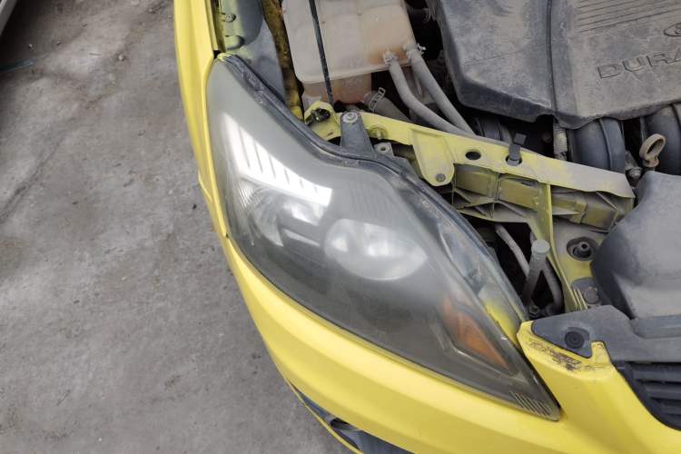 Used Ford Focus 2011 Hatchback 1.8L Automatic Fashion Edition Right Front Headlight