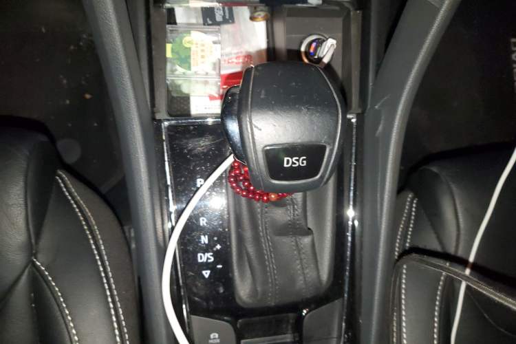 Used Skoda Kodiaq 2019 Facelifted TSI330 7-Seater Two-Wheel-Drive Luxury Enjoyment Edition China VI Standard Gear Lever