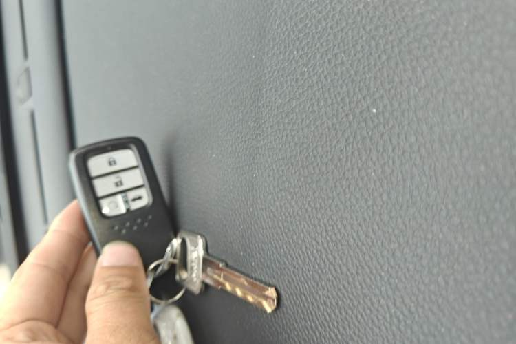 Used Honda Civic 2019 220TURBO CVT Dynamic Edition China VI Emission Standard Vehicle Key