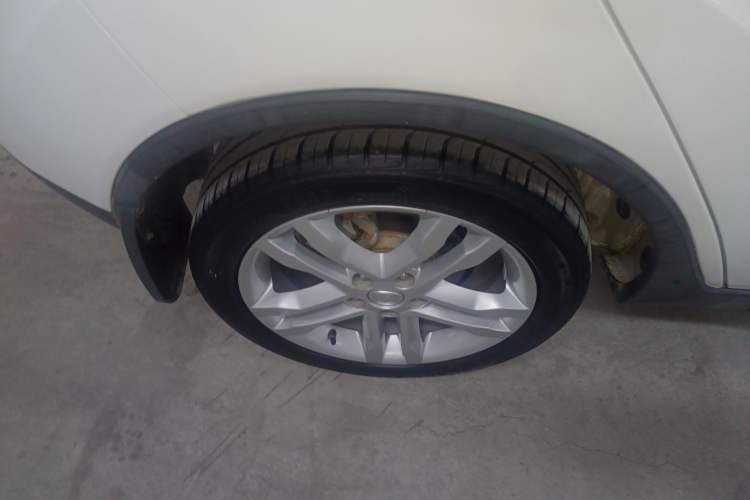 Used CHANGAN CS35 2017 1.6L Manual Luxury Model Exterior 5