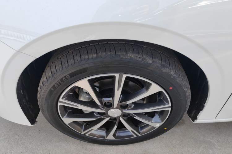 Used Geely Auto Emgrand 2026 Model 4th Generation 4 Millionth Anniversary Edition 1.5L CVT Feiyue Edition
