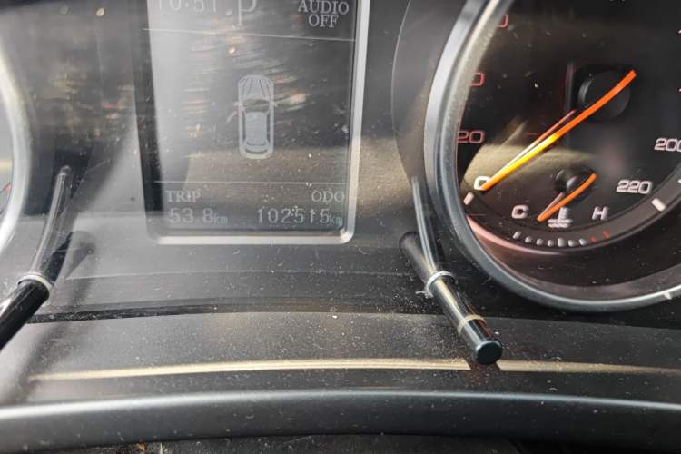 Used Hanteng X7 2016 2.0T DCT Luxury Edition Odometer Close Up