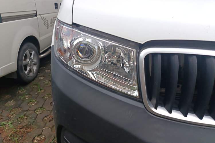 Used Jinbei Hiace X30 2021 1.5L Wealthy Edition Bus China VI Standard SWC15M
