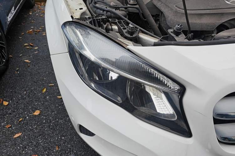 Used Mercedes-Benz GLA 2016 GLA 200 Sport Edition Right Front Headlight