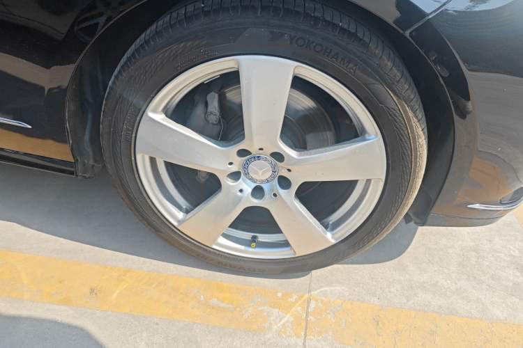 Used Mercedes-Benz E-Class 2013 E 300 L Elegant Model
