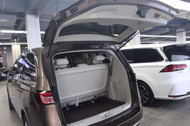 Used Buick GL8 2020 Land Business Class 652T Luxury Model