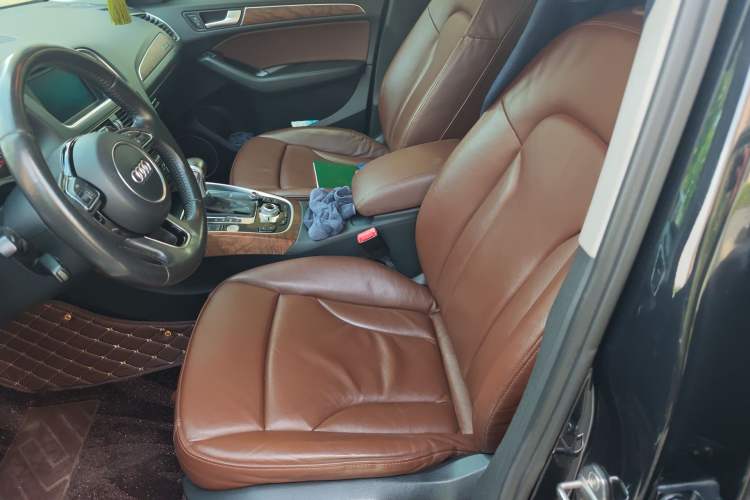 Used Audi Q5 2015 40 TFSI Comfort Model
