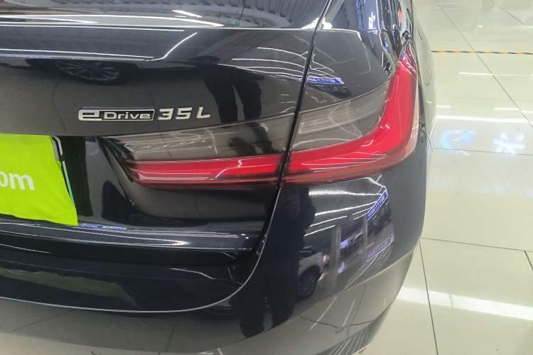 Used BMW i3 2024 eDrive 35 L
