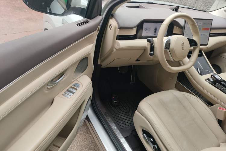 Used Hima AITO M7 2024 1.5T Intelligent Driving All-Wheel Drive Pro Version 5 Seats Ternary Lithium Battery Driver Seat