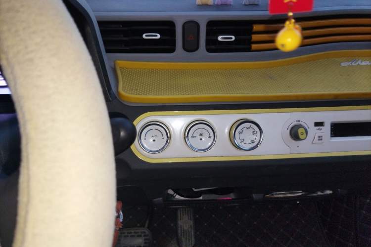 Used Wuling Hongguang MINIEV 2021 Macaron Fashion Edition Lithium-Ion Battery Audio And AC Panel