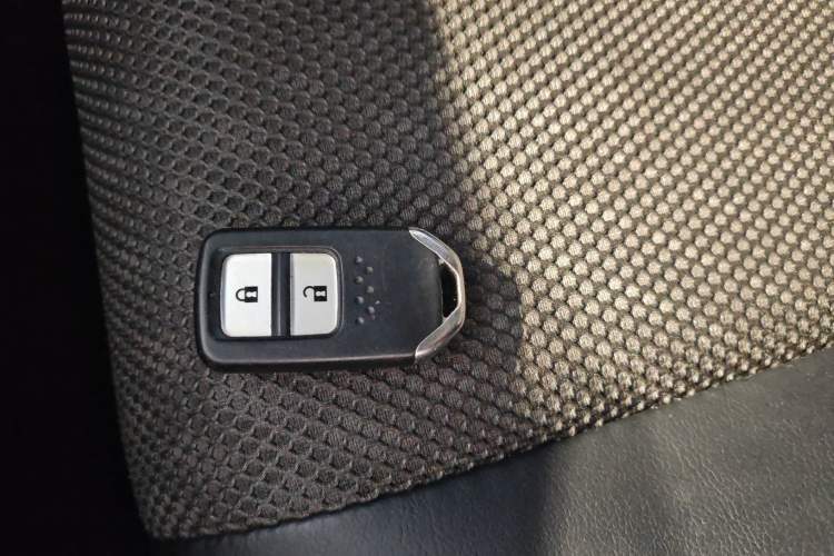 Used Honda Jade 2017 1.8L automatic Comfort version 5 seats
