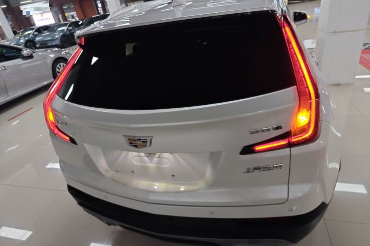 Used Cadillac XT4 2021 28T Two-Wheel Drive Luxury Version
