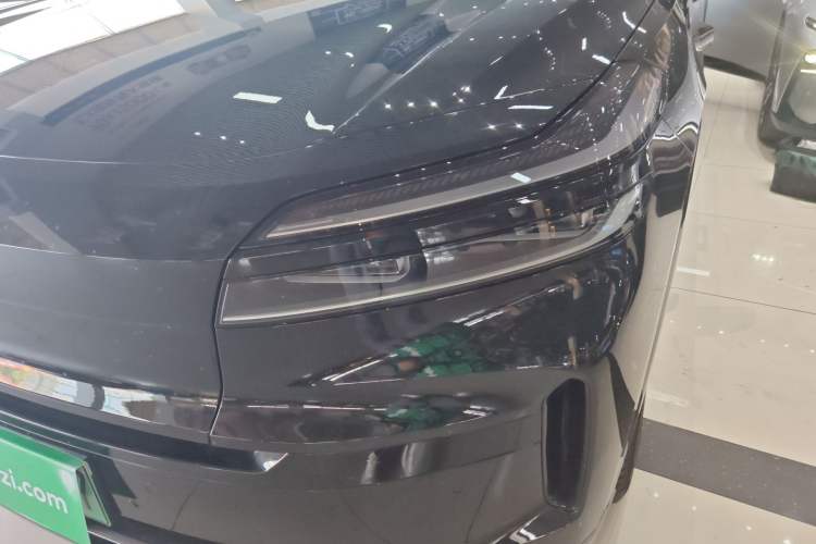 Used ONVO Luxeed L90 2025 Model—Ultra Six-Seater Version Left Front Headlight