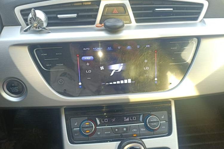 Used Geely Auto Emgrand X7 Sport 2016 1.8TD Automatic ZhiZun Version
