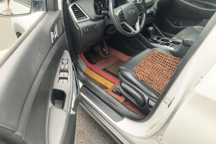 Used Hyundai Tucson 2015 1.6T Dual-Clutch Two-Wheel-Drive Smart Model
