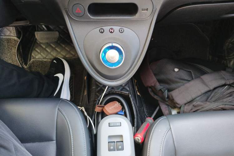 Used ORA Black Cat 2021 351 km Standard Version Gear Lever