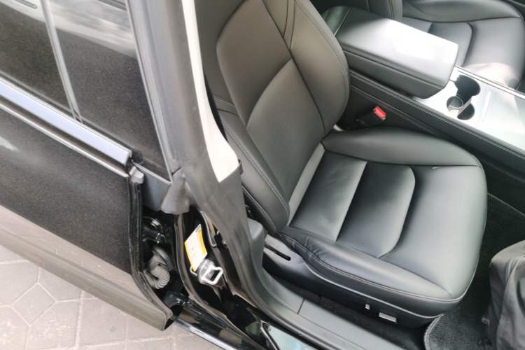 Used Tesla Model 3 2022 Rear-Wheel-Drive Version
