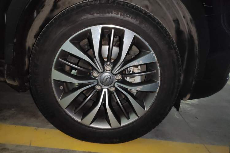 Used GAC Trumpchi GS8 2017 320T Two-Wheel Drive Luxury Smart Connectivity Version (7 Seats)
