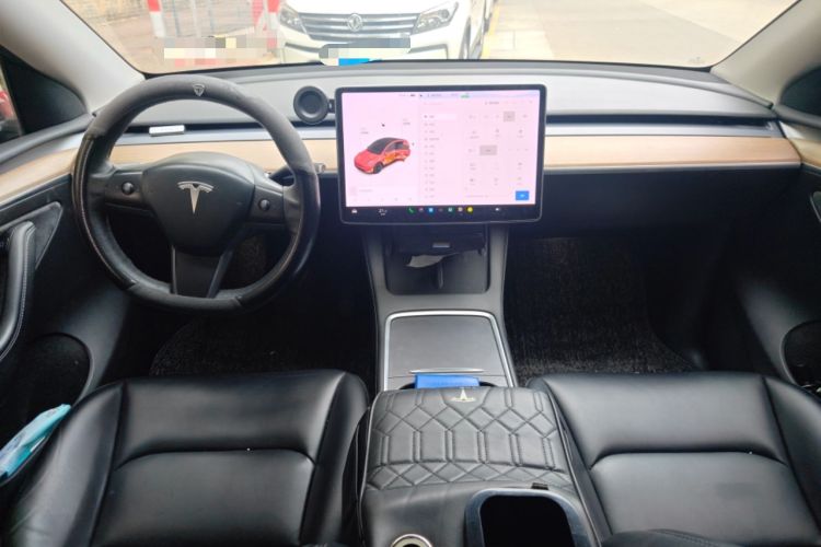 Used Tesla Model Y 2021 Long-Range All-Wheel-Drive Version
