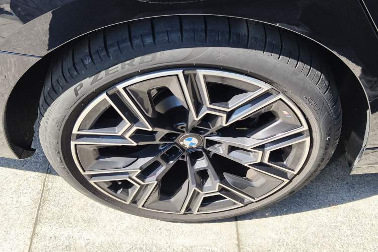 Used BMW 5 Series 2025 530Li Luxury Edition M Sport Package
