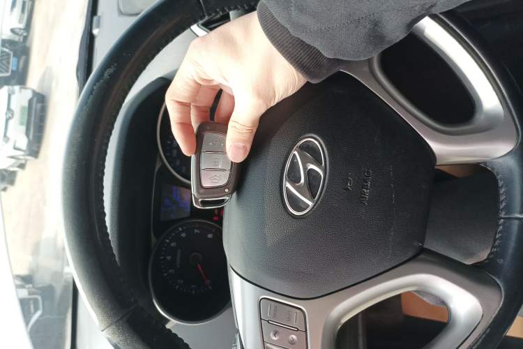 Used Hyundai ix35 2015 2.0L Automatic 2WD Smart Version China V Standard
