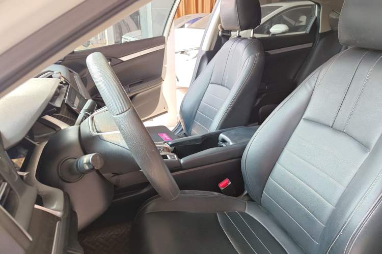 Used Honda Civic 2019 220TURBO CVT Dynamic Edition China VI Left Front Seat