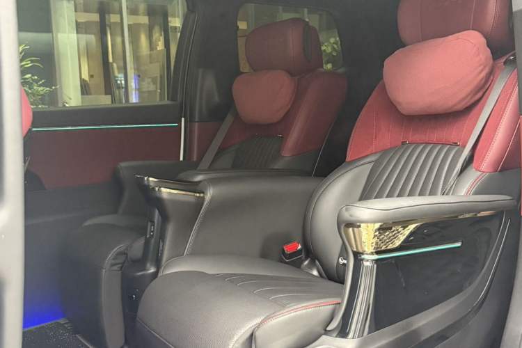 Used GAC Trumpchi M8 2023 Zongshi Series Dual-Motor Supreme Edition