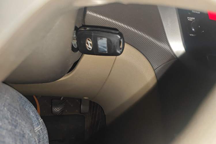 Used Hyundai Verna (older generation) 2010 Sedan 1.4L Manual Comfort GS