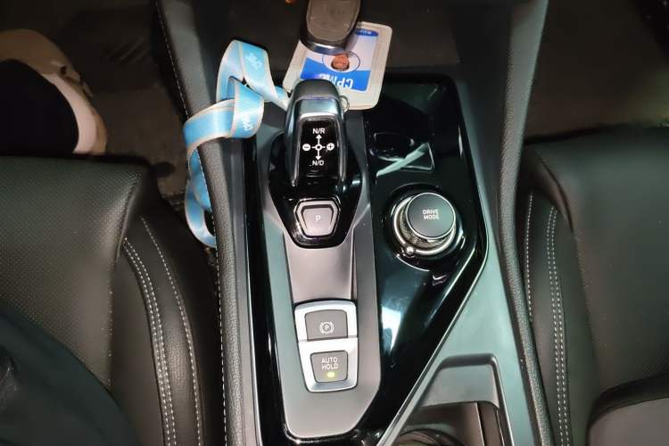 Used Lynk & Co 03 2021 1.5TD DCT Jing Champion Edition Gear Lever