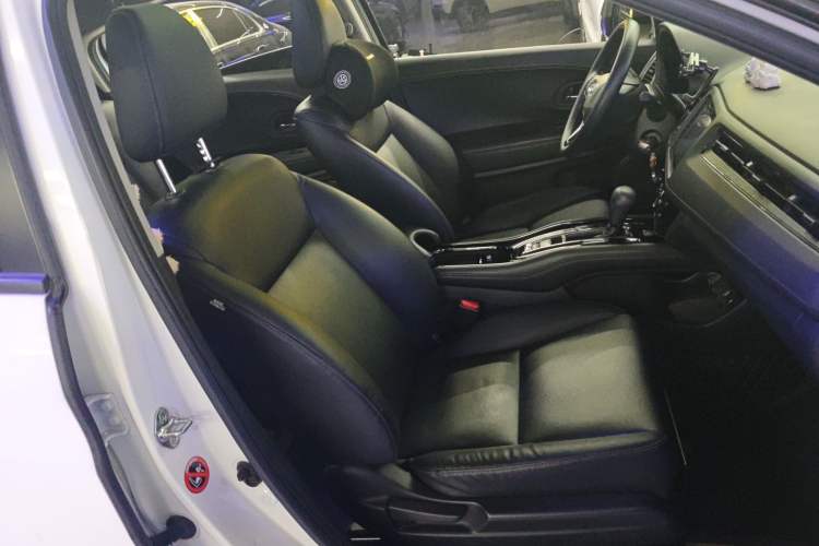 Used Honda Vezel 2020 1.5L CVT Pioneer Edition
