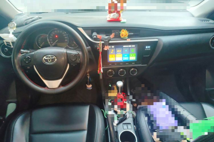 Used Toyota Levin 2017 Revised 185T CVT Elite Edition China V Standard Center Console