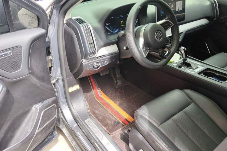 Used BYD Tang 2019 2.0T Automatic SmartConnect Luxury 7-Seater China VI Standard