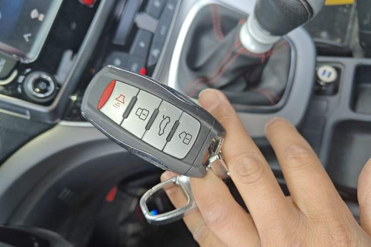 Used Haval M6 2019 1.5T Manual Two-Wheel Drive Elite Version China VI Standard Interior 1