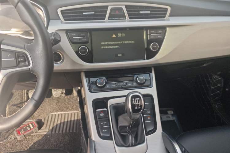 Used Geely Auto Emgrand X7 Sport 2016 2.0L Manual Smart Connect Version